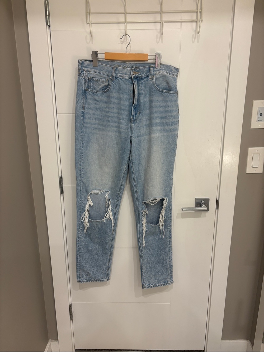 American Eagle Outfitters Light Blue Denim Mom Jeans
